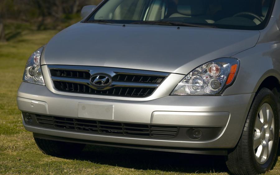  Hyundai Entourage 2006 года  (фото 42 из 46)